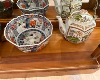 Asian bowl and teapot