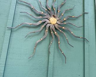 Metal sunburst