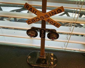 Lionel 154 Railroad Crossing Signal - $12.00