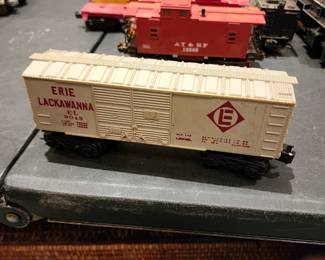 Lionel Erie Lackawanna White Box Car - $8.00