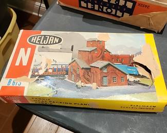 Heljan B673 Meat Packing Plant (in Box) - $10.00