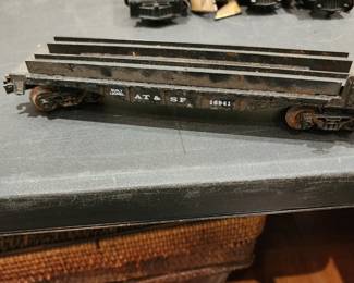 Lionel 16941 AT&SF Flat Car - $5.00