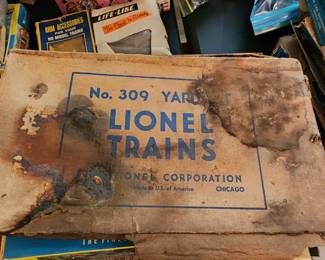 Lionel 309 Yard Set (in Box) - $15.00