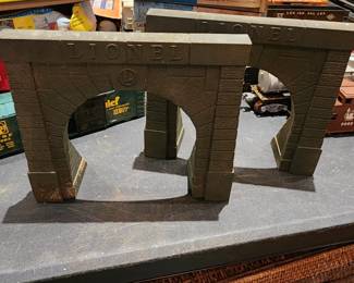 Lionel 6-12896 Tunnel Portals (Pair) - $15.00