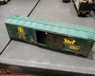 Lionel 16263 "The Chief West" Green Box Car - $10.00