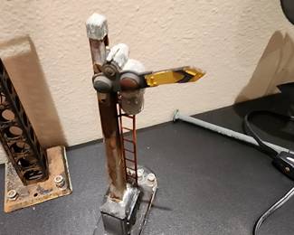 Lionel Semaphore 151 - $8.00
