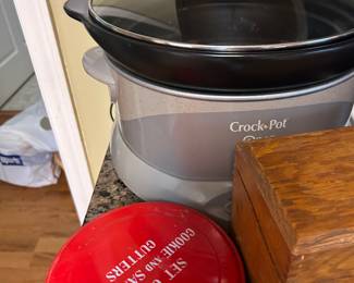 crockpot, sandwich cutters