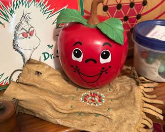 vintage musical apple