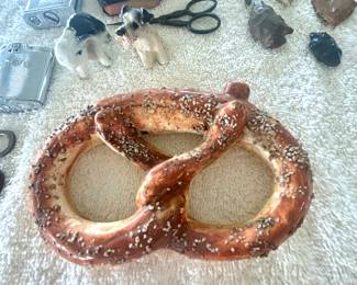 Vintage pretzel flask!!
