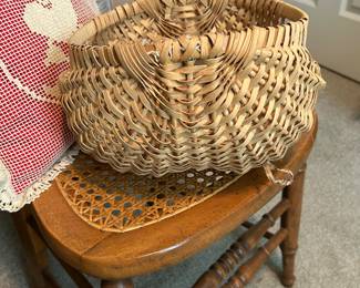 Hand made Appalachian egg basket