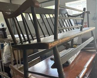 Nanny bench