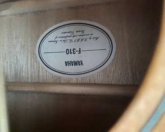 Yahama F-310 acoustic guitar with carrying case