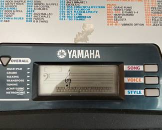 Yahama electric keyboard PSR 175 with stand