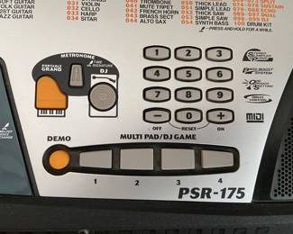 Yahama electric keyboard PSR 175 with stand