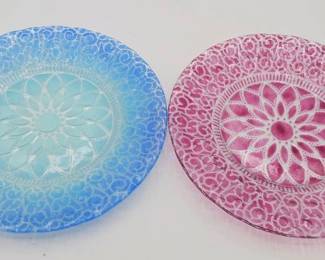 (2) Sydenstricker Vintage Embassy Fused Glass Plates in Pink & Blue