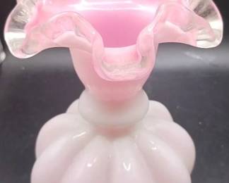 Vintage Fenton Ruffled Peach Crest Vase
