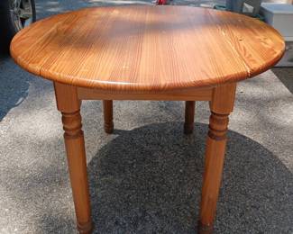 Circular Extending Wooden Table