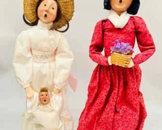 (2) 13” Byers Choice Christmas Carolers 1992 & 2002