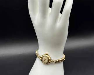 Vintage Gruen Very Thin Watch With 10K GF Bezel