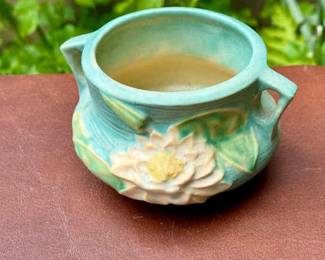 Roseville Water Lily Bowl With Handles Number 663