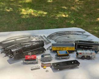 Vintage Toy Trains & Tracks