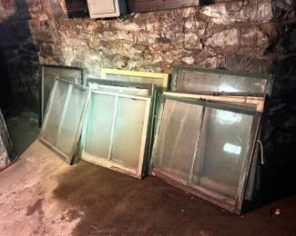 (15) Old Windows