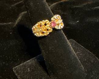 AVON Victorian Revival Collectible Rare Ring