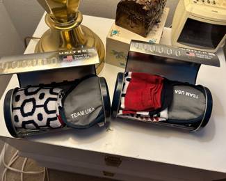 these are united gift boxes were given out to high flyers basically on United I think in first in business class