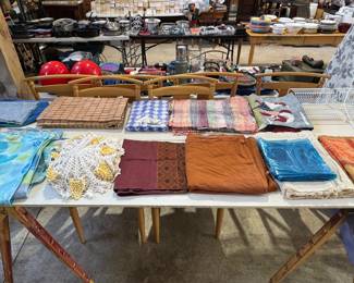 Placemats and tablecloths