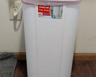 13 gallon Trash Can