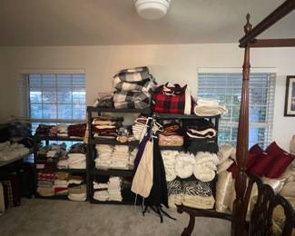 !!!! LINENS OLD NEW AND IN BETWEEN LOTS OF RETRO CHOICES
