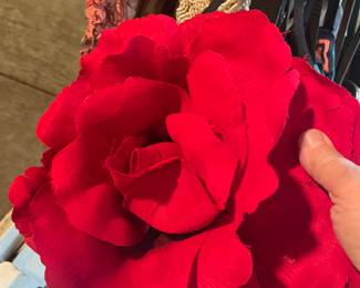  FUN PURSE   IF YOUR INTO COOL PURSES !!