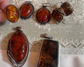 LOTS OF AMBER  IN SILVER 