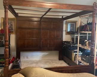 HENREDON KING BED = SHOW STOPPER BED