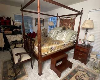 ANOTHER 4 POSTER BED