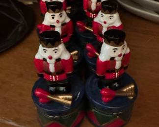 toy soldier figurines 