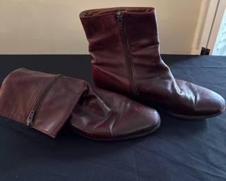 brown leather boots 