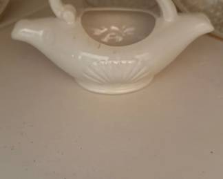 vintage Haeger matte white "leaves candelholder vase white matte floral planter" 