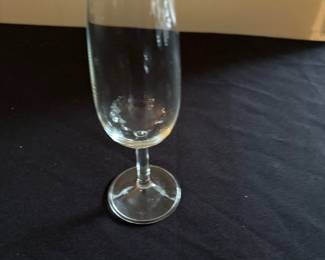 stemmed champagne flute 
