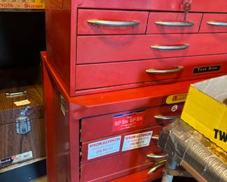 This is a great little toolbox