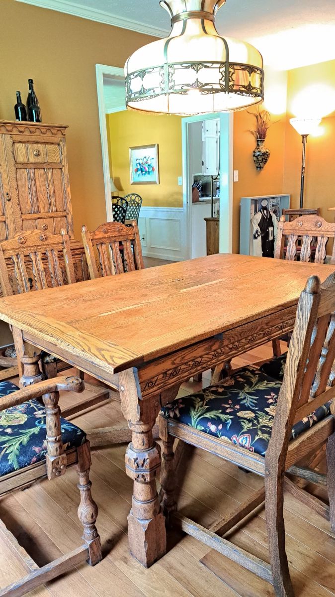 Castle Oak Dining Table with six chairs