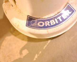 Floor polisher