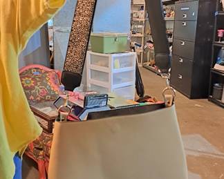 S tylish shoulder bag