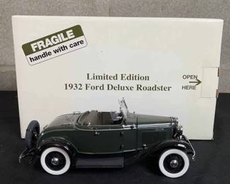 Vintage Limited Edition 1932 Ford Deluxe Roadster