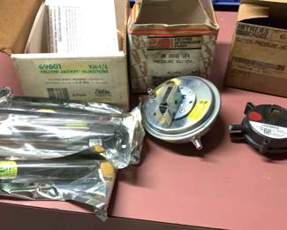 2 Pressure Switches And Leak Scanner Solution