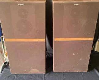 2 Sony SSU500 Speakers