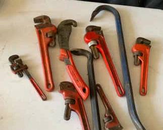 7 Pipe Wrenches, 2 Prybars