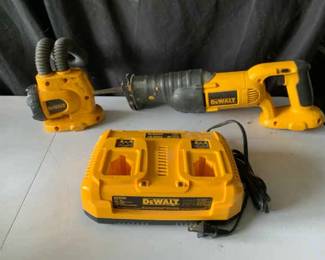 2 18v Dewalt Tools Dual Charger