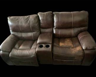 Cindy Crawford Home Reclining Loveseat With Cupholders READ DESCRIPTION