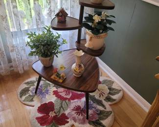 MCM Plant Stand